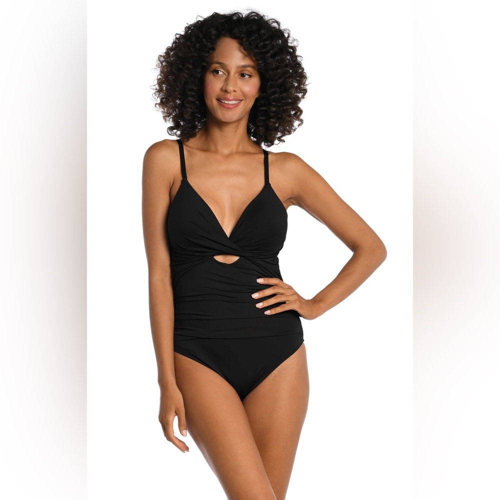 La Blanca Island Goddess Twist Keyhole One Piece - Black